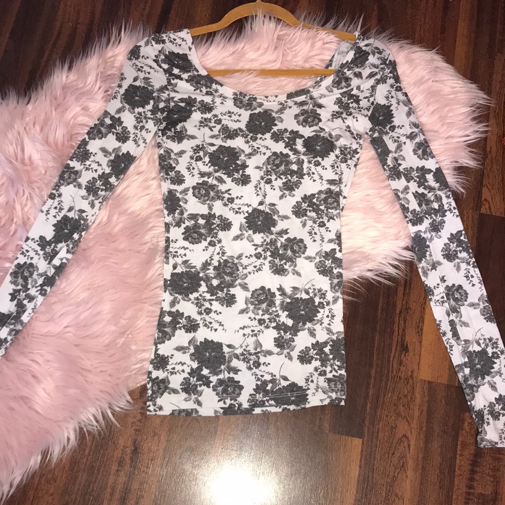Black & White Floral Long sleeve shirt